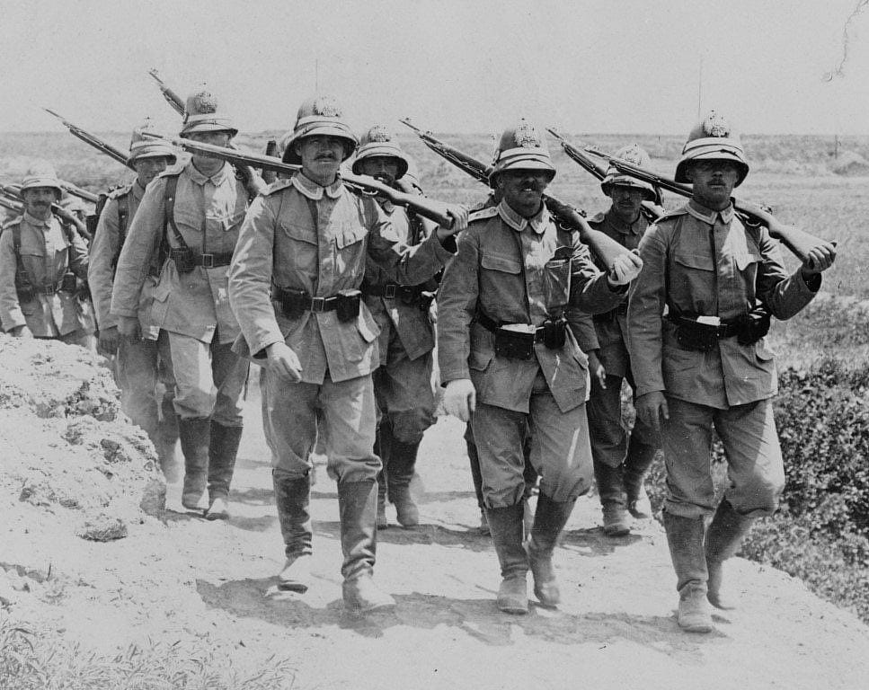 german-soldiers-marching