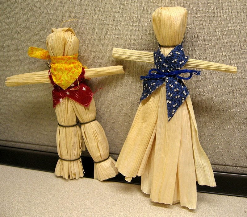 dolls made out of corn husks