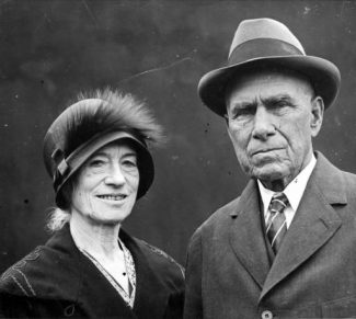 Portrait of Annie Oakley and Frank Butler, ca. 1925, P.6.0339