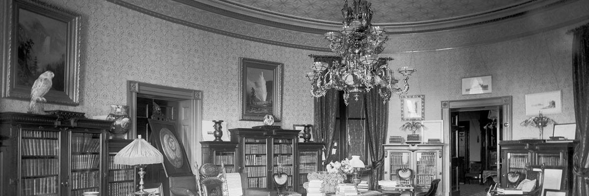 Francis Benjamin Johnston, "Presidential Library as Living Room, White House," 1890. Black and white photograph. Library of Congress, Prints and Photographs Division, Washington, D.C., LC-DIG-ppmsca-50061