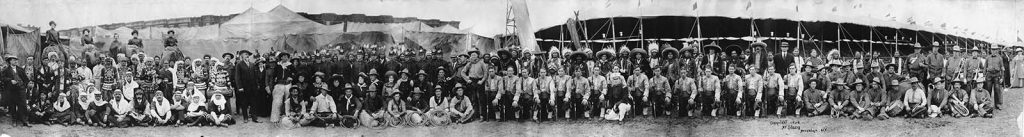 The entire troupe of Buffalo Bill's Wild West and Pawnee Bill's Far East, 1909. MS6 William F. Cody Collection, McCracken Research Library. P.69.1230.1