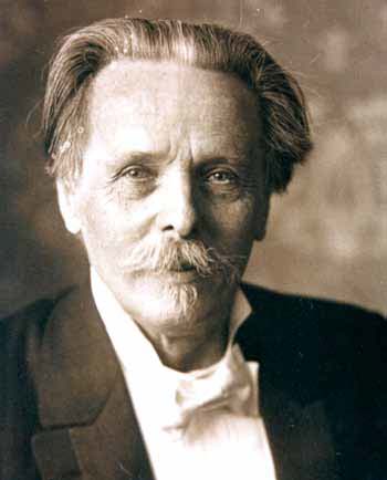 Karl May, 1904. Karl May Museum photo. Karl May Museum photo.